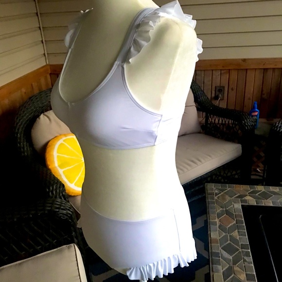 NWOT 2-pc Ruffle Bikini (set) - Picture 3 of 12